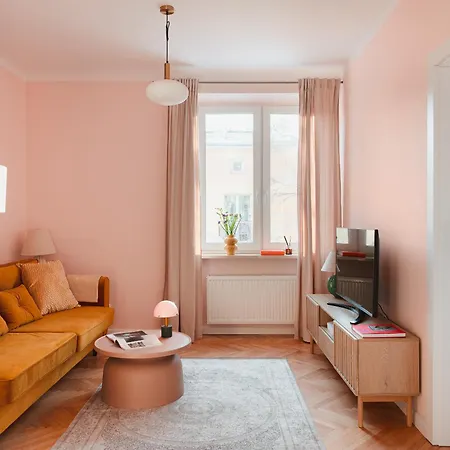 Appartement Charming One-bedroom With Functional Interiors By Renters *
