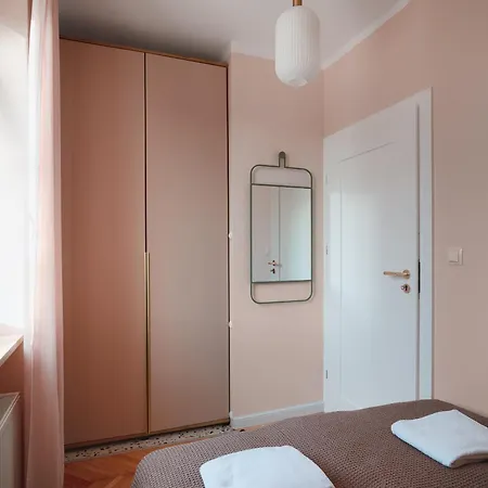 Modern 1br Near Pge Narodowy By Renters Apartman