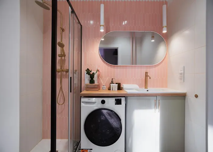 Charming One-bedroom With Functional Interiors By Renters