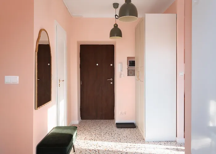 Апартаменты Charming One-bedroom With Functional Interiors By Renters